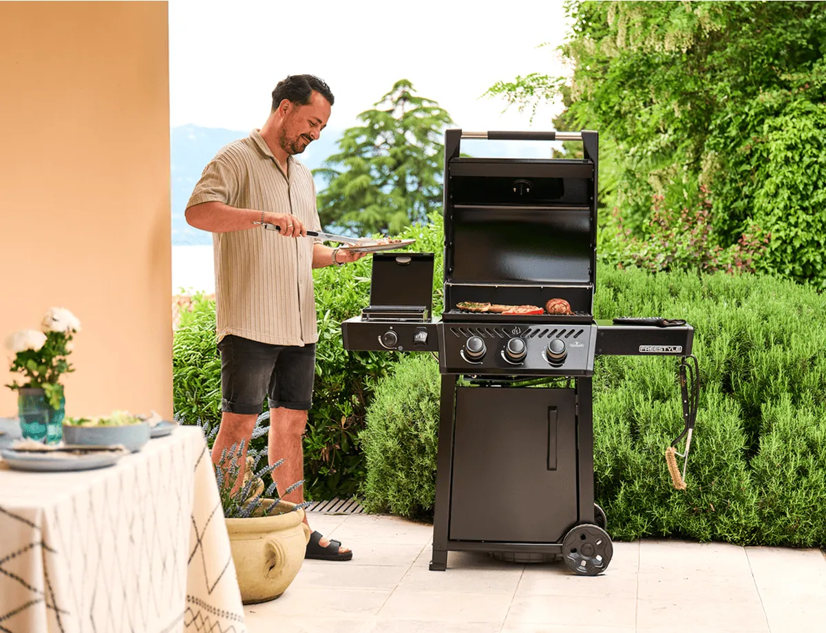 Grill gazowy Freestyle 365 palnik boczny czarny Grill gazowy Freestyle 365 palnik boczny czarny