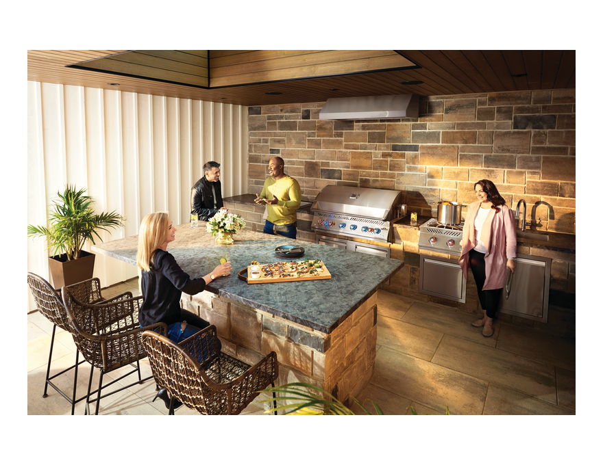 Grill gazowy do zabudowy 44'' seria 700 z rożnem - 4