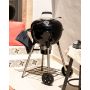 Grill węglowy 18" Premium Charcoal Kettle czarny  47 cm + zestaw (komin do rozpalania #67802, węgiel drzewny 3 kg #67107, podpałka 100 szt. #67052) - 9